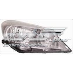 811300D450 Toyota Reflektor prawy