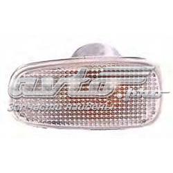 Powtarzacz kierunkowskazu na błotniku Toyota 8173053011 cena, od 26,84 USD