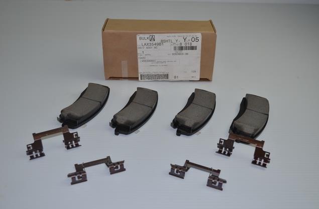 Klocki hamulcowe przednie tarczowe Chrysler 5174001AC cena, od 33,33 USD