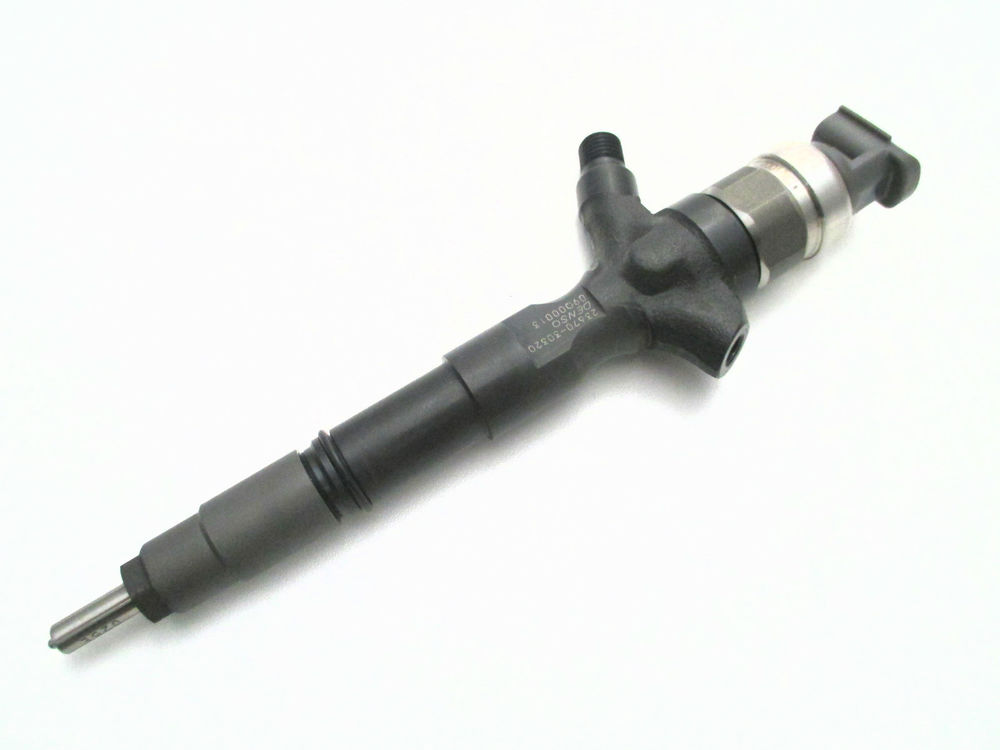 Wtryskiwacz paliwa Toyota Land Cruiser 90