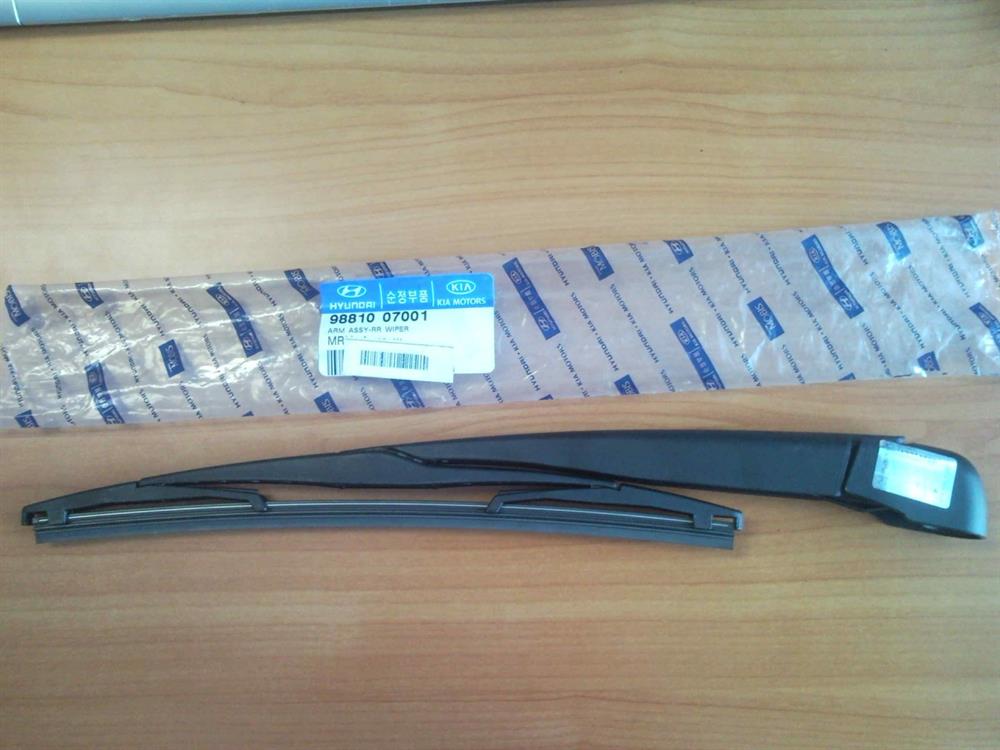 9881007001 Hyundai/Kia Ramię wycieraczki szyby tylnej