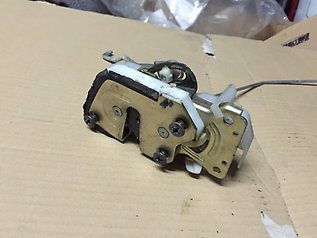 Zamek klapy bagażnika (3/5 drzwi tylnych) Mitsubishi Montero K8, K9