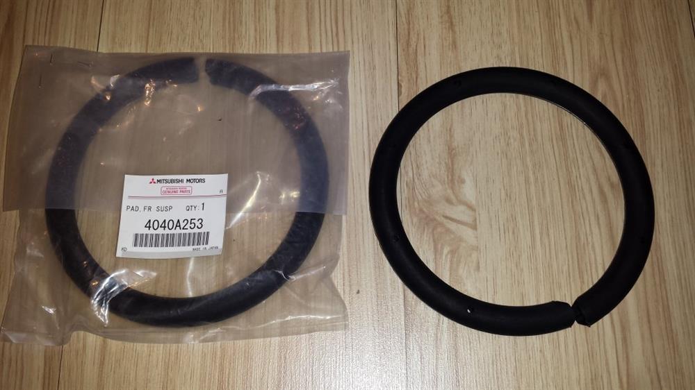 Pierścień gumowy sprężyny przedniej dolny Mitsubishi 4040A253 cena, od 11,71 USD