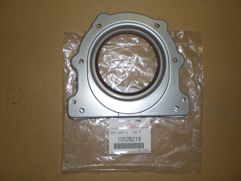 1052B219 Mitsubishi Uszczelniacz wału korbowego silnika tylny