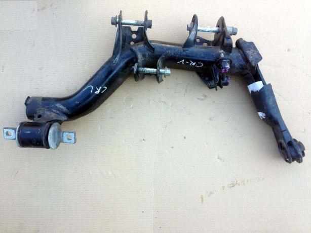 Wahacz zawieszenia tylnego dolny prawy Honda 52370SWAA01 cena, od 144,07 USD