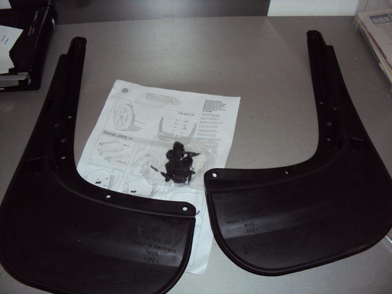 Chlapacze tylne, komplet do Volkswagen Touran I 1T1, 1T2