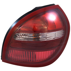 Lampa zespolona tylna prawa Nissan Almera 2 (N16)