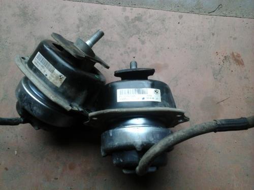 Poduszka (podpora) silnika lewa/prawa BMW 22116795417 cena, od 108,39 USD