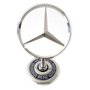 Emblemat na maskę do Mercedes S (C140)