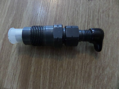  Wtryskiwacz paliwa Mitsubishi Pajero 