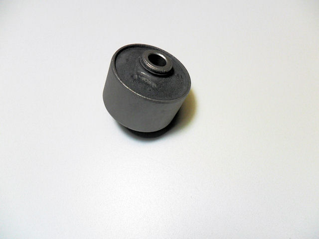 Silentblock wahacza podłużnego tylnego górnego Febest SZAB013 cena, od 15,41 USD