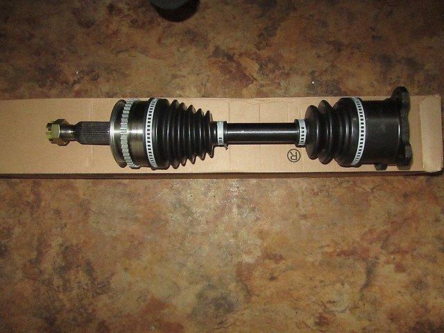 Półoś napędowa przednia prawa Mitsubishi 3815A308 cena, od 132,88 USD