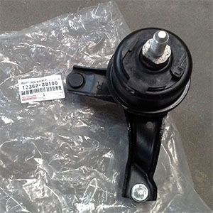 Poduszka (podpora) silnika przednia Toyota 1236031010 cena, od 104,67 USD