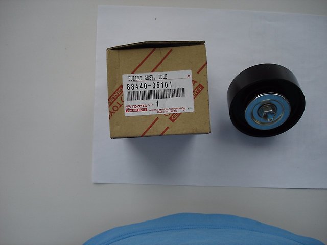 8844035130 Toyota Rolka prowadząca, kierunkowa paska napędowego