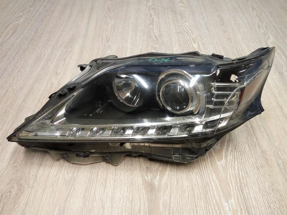 8118548B40 Toyota Reflektor lewy