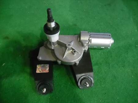 8615009100 Ssang Yong Silniczek wycieraczki tylnej szyby