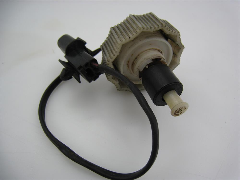 Czujnik poziomu wody w filtrze paliwa Mitsubishi MR514545 cena, od 19,61 USD