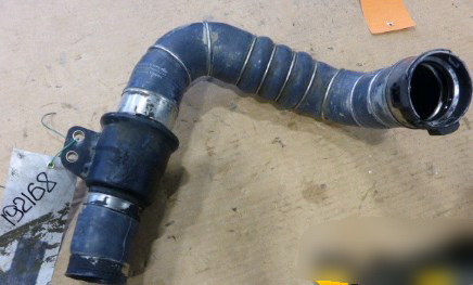 Przewód (króciec) intercoolera Nissan/Infiniti 144635X00B cena, od 65,88 USD