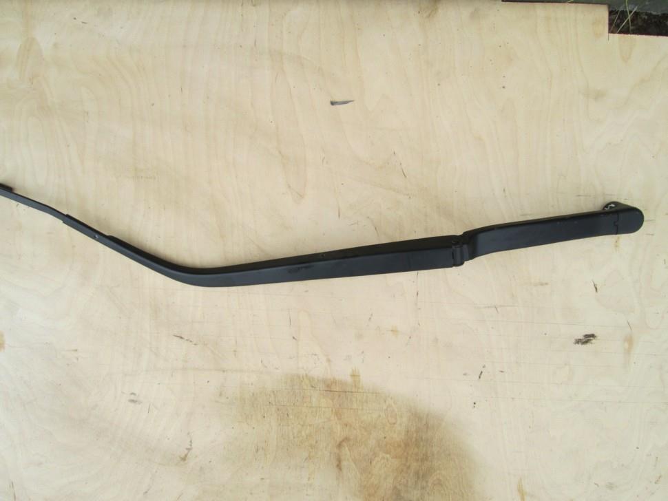 Ramię wycieraczki szyby przedniej do Mitsubishi Lancer X CY_A, CZ_A