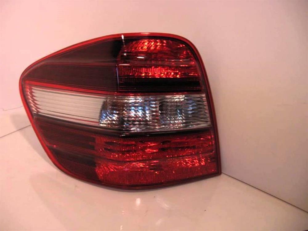 Lampa zespolona tylna lewa do Mercedes ML/GLE  W164