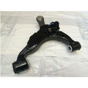 4806960050 Toyota Wahacz zawieszenia przedniego dolny lewy
