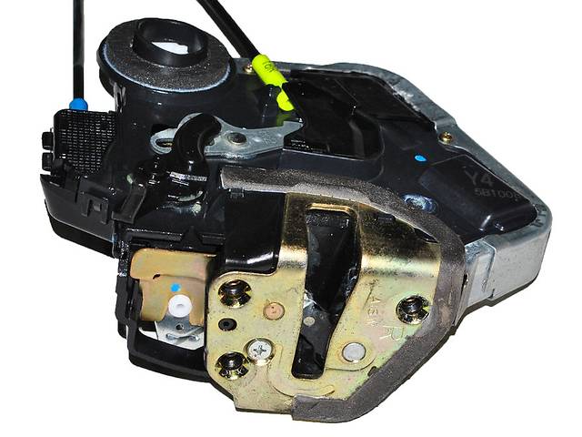 6905002102 Toyota Zamek drzwi tylnych prawych