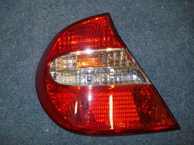 8156133270 Toyota Lampa zespolona tylna lewa