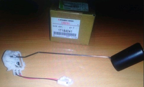 Czujnik poziomu paliwa w zbiorniku do Mitsubishi Lancer X CY_A, CZ_A