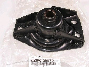 5238026070 Toyota Wspornik (trawers) przedniego reduktora tylny