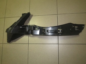 7L6807050 VAG Prowadnica zderzaka przedniego prawa