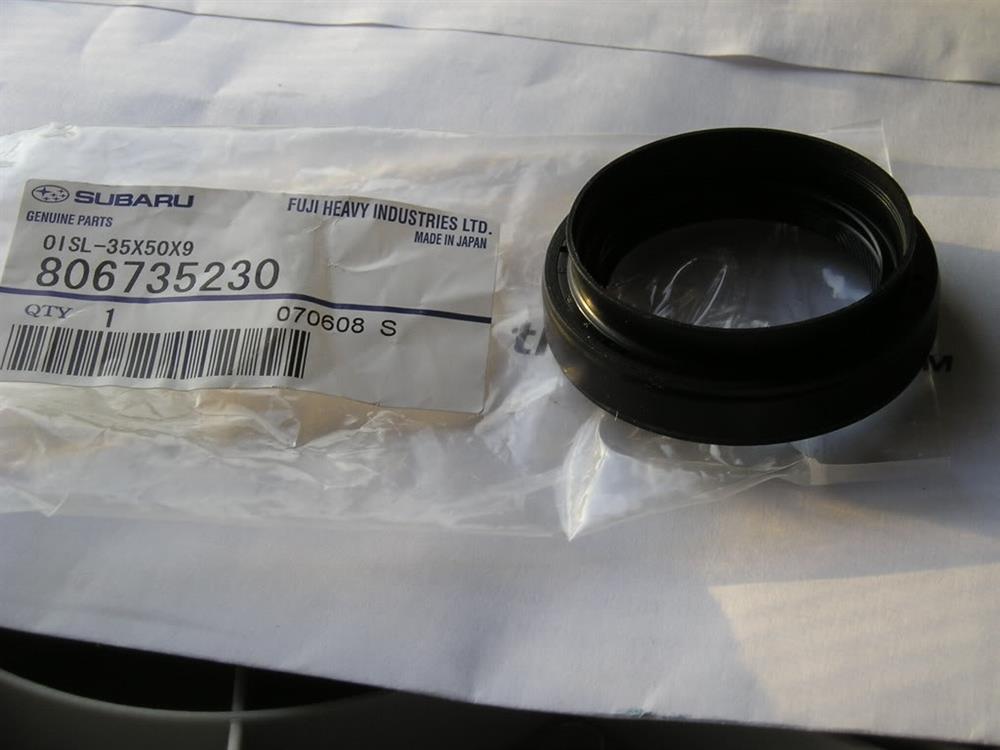 Uszczelniacz półosi prawej mostu przedniego Subaru 806735230 cena, od 5,52 USD