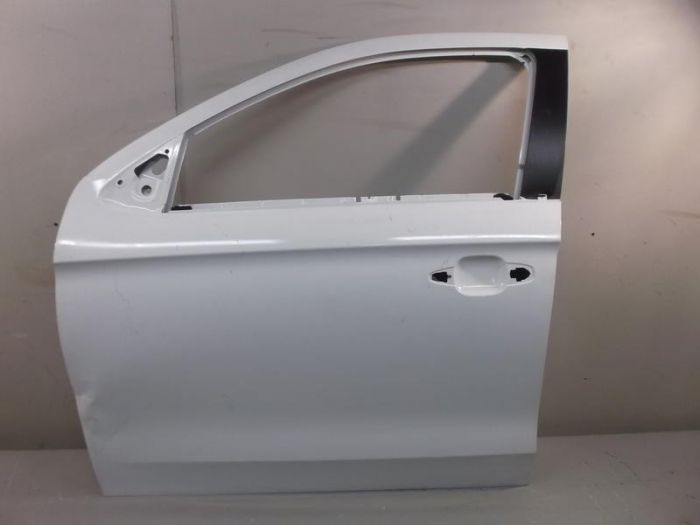 Drzwi przednie prawe do Peugeot 301  