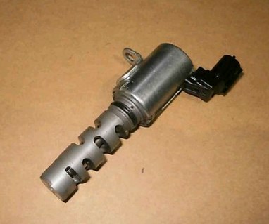 Zawór elektromagnetyczny położenia (faz) wałka rozrządu lewy Toyota 1533031020 cena, od 37,96 USD