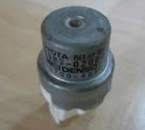 Przekaźnik lamp przeciwmgielnych Toyota 9098702004 cena, od 39,16 USD