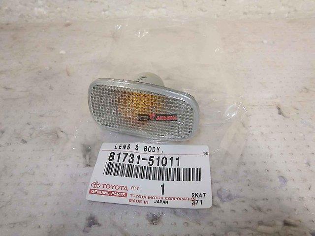 8173151011 Toyota Powtarzacz kierunkowskazu na błotniku