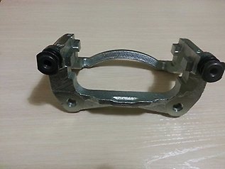 4772133140 Toyota Jarzmo zacisku hamulcowego przedniego