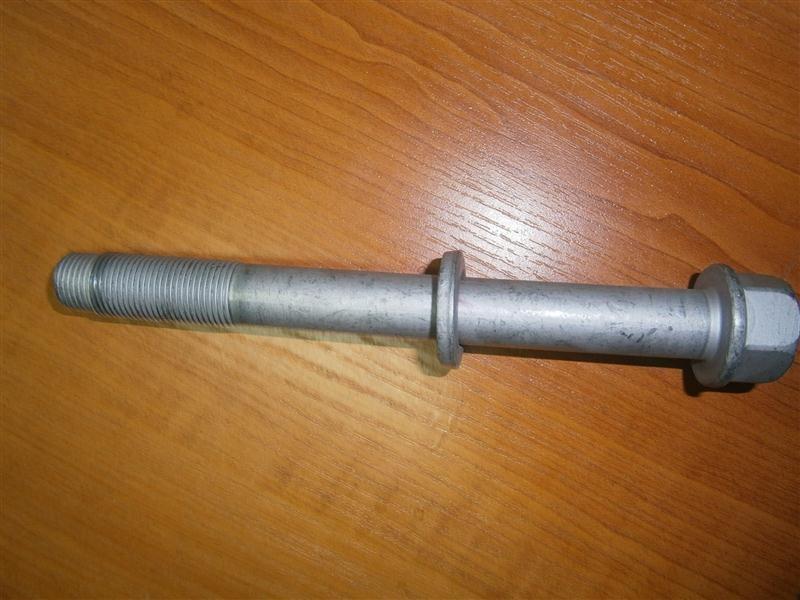9011918006 Toyota Śruba mocowania wahacza przedniego, dolnego