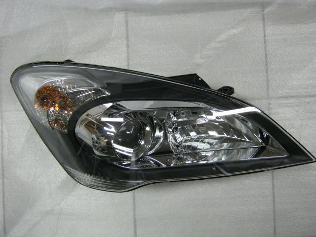 921021H170 Hyundai/Kia reflektor prawy