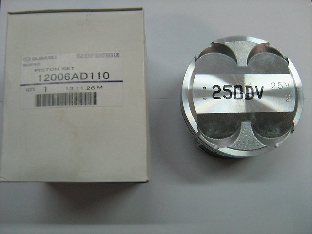 12006AD110 Subaru Tłok ze sworzniem bez pierścieni, 1. naprawa (+0,25)
