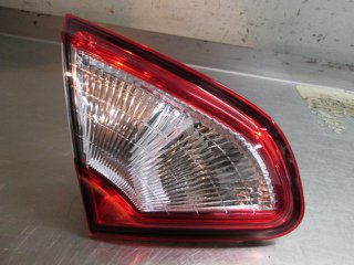 26559BR01A Nissan/Infiniti Lampa zespolona tylna lewa wewnętrzna