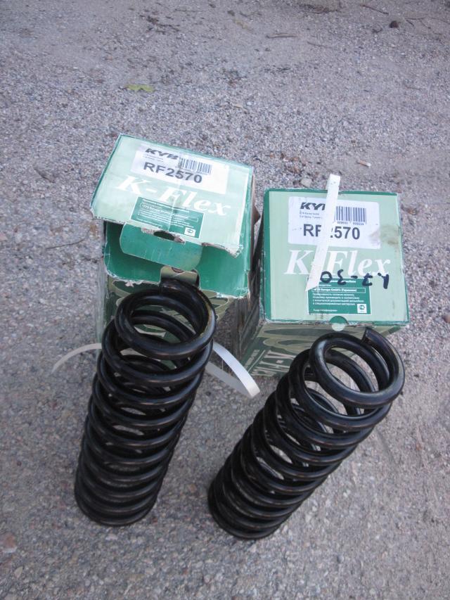  Sprężyna przednia Toyota Land Cruiser 