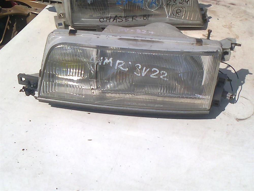8115032171 Toyota Reflektor lewy