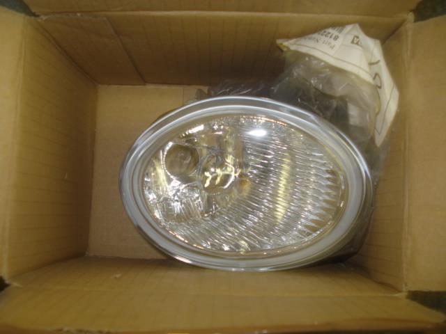 8122144060 Toyota Lampa przeciwmgielna lewa