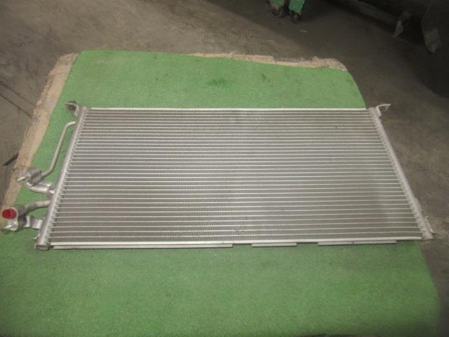 Chłodnica klimatyzacji Mitsubishi 7812A165 cena, od 123,30 USD