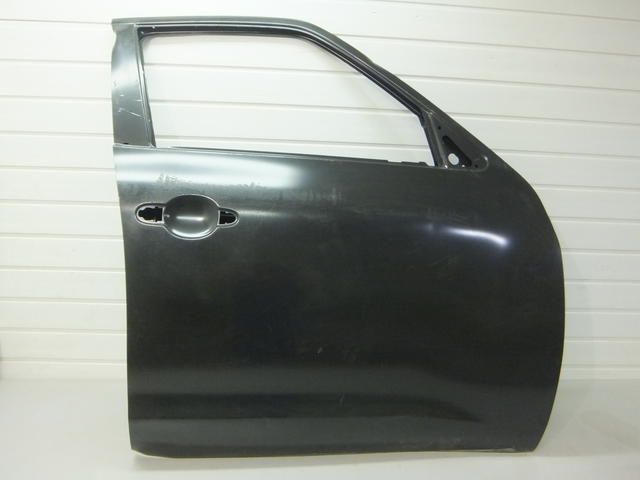 Drzwi przednie prawe Nissan JUKE NMUK hatchback (F15E) (2010 - 2019) cena, od 725,54 USD