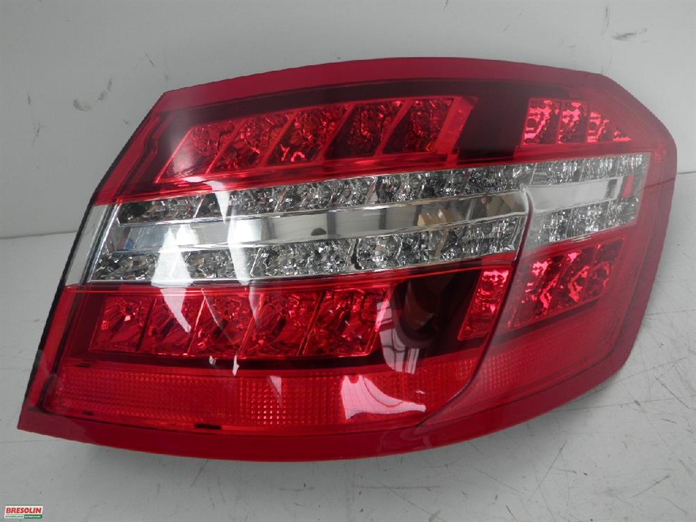 A2129060658 Mercedes Lampa zespolona tylna prawa zewnętrzna