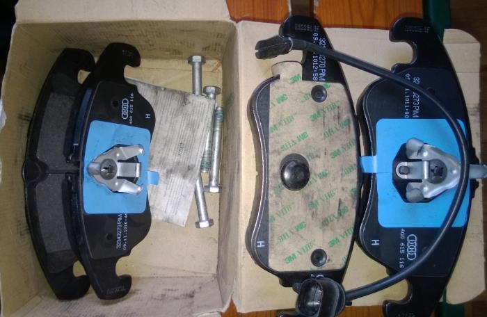 4G0698151L VAG Klocki hamulcowe przednie tarczowe