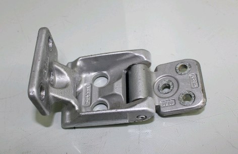 9067400437 Mercedes Zawias drzwi tylnych (skrzydłowych) lewy górny