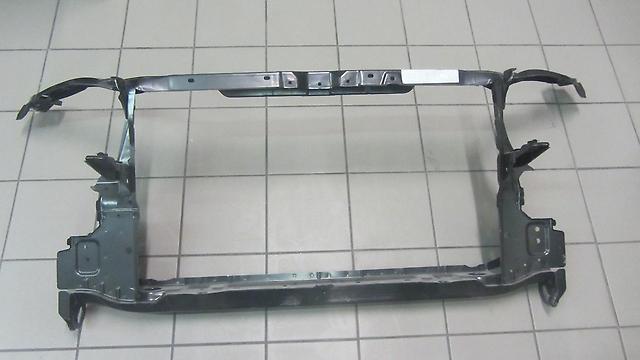 Do koszyka Osłona chłodnicy kompletna (panel mocowania reflektorów) Toyota Corolla  E12U