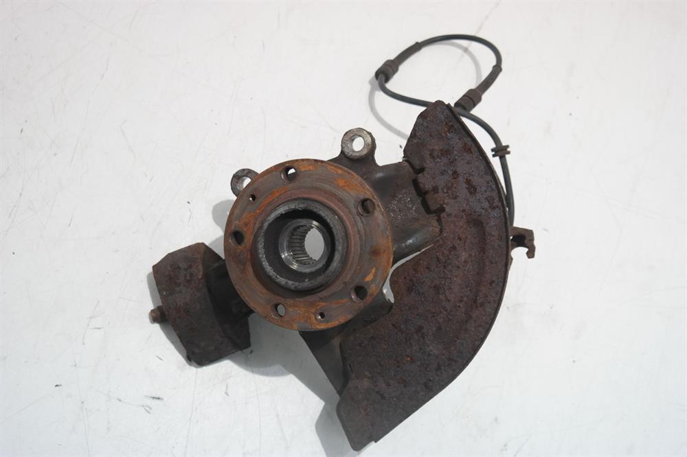 Piasta przednia do Peugeot 605  6B